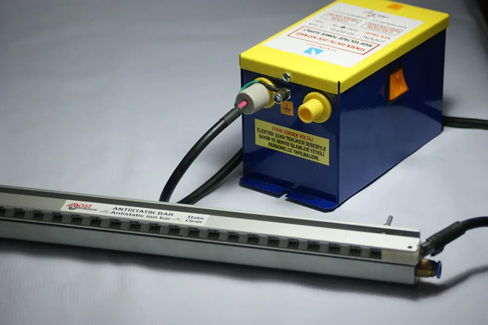 Antistatic bar connected to an AC high-voltage power supply